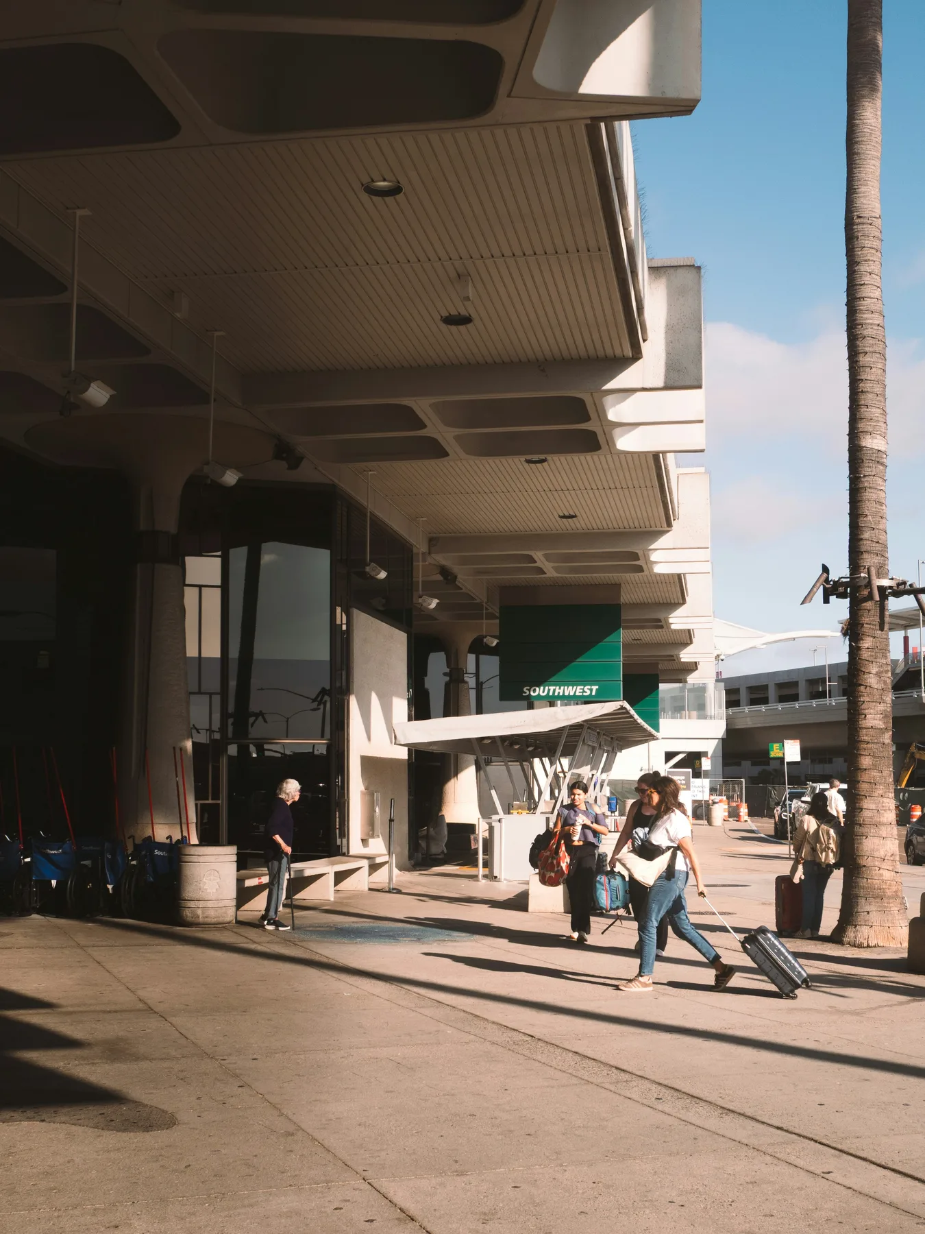 Airport & hotel transfers